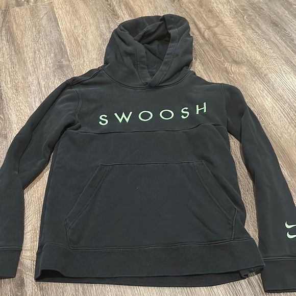 Nike Swoosh Kid’s Hoodie - Size Medium - Picture 1 of 3